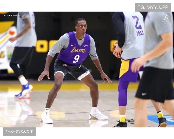 图赫尔团队凝聚力提升,备战新赛季蓄势待发