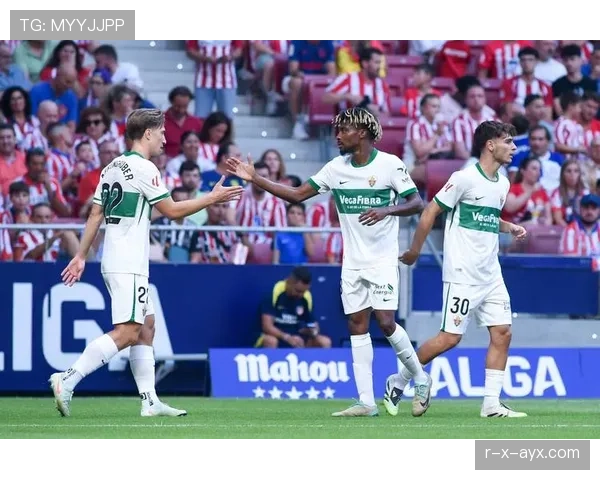 西蒙尼率队重塑防守霸主地位，无冕之王闪耀赛场